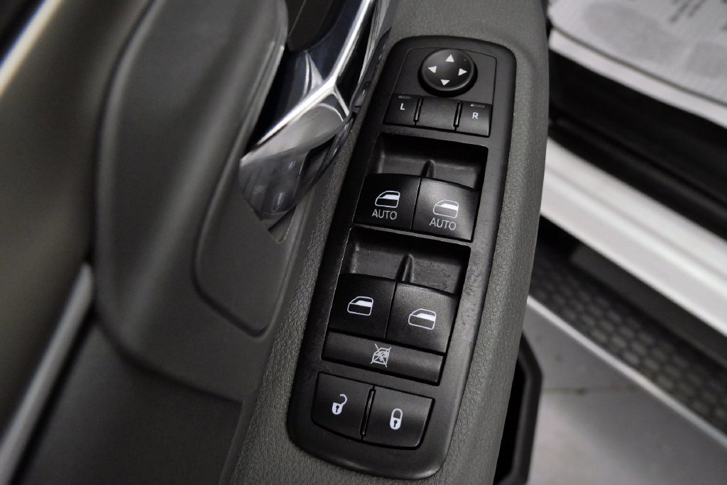 Used 2018 RAM 3500 Big Horn AWD/4WD image 14