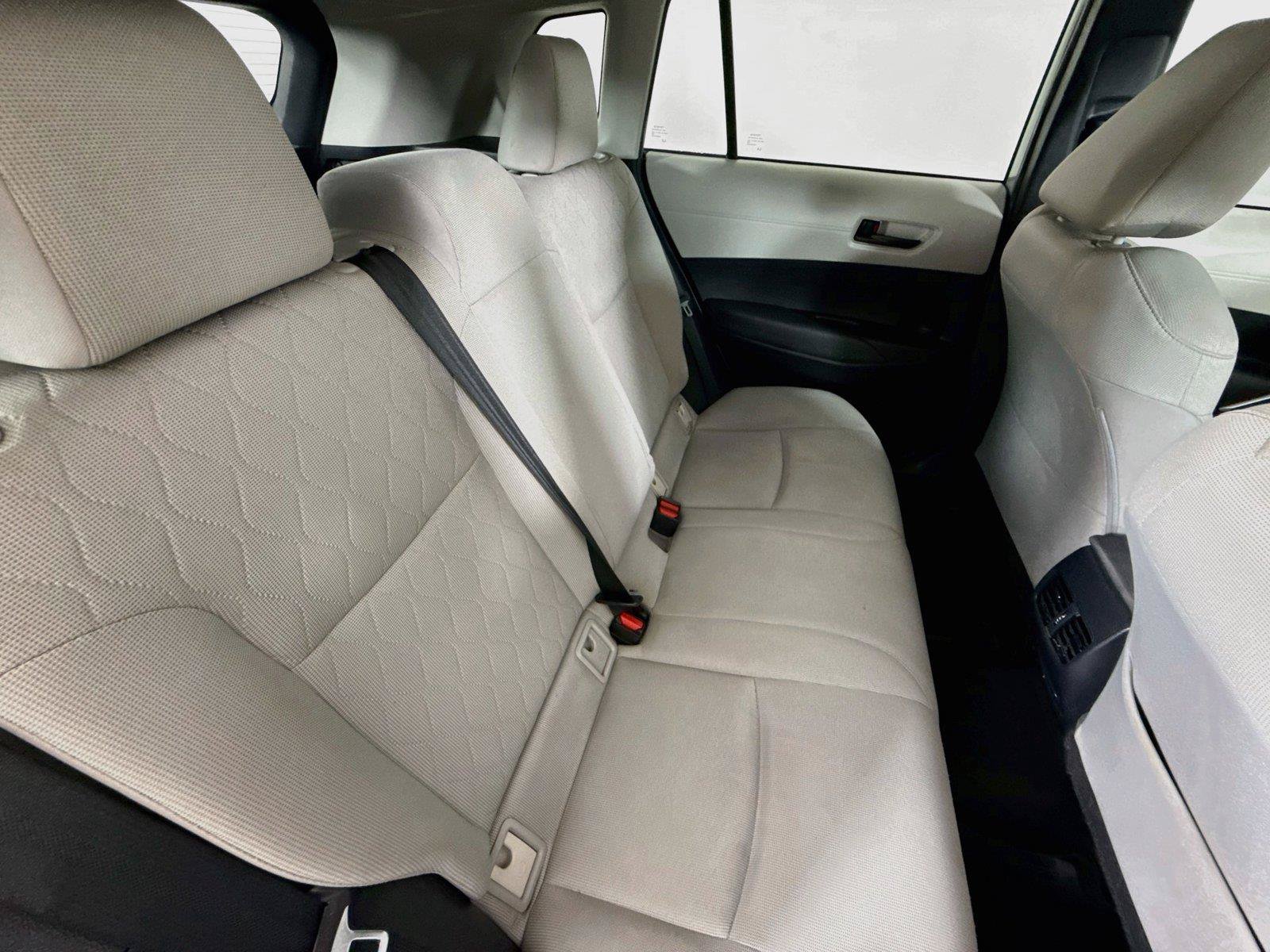 Used 2023 Toyota Corolla Cross LE FWD image 29