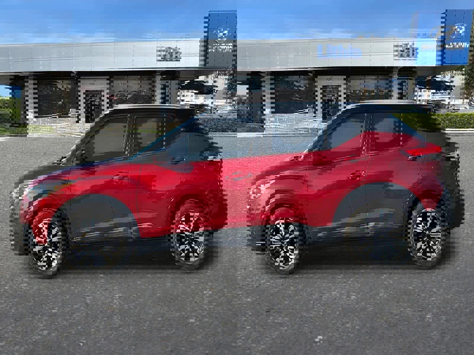 Used 2019 Nissan Kicks SV image 5