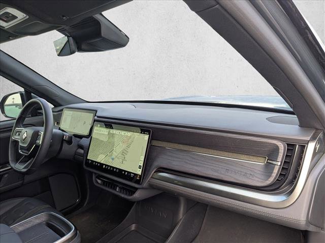 Used 2025 Rivian R1S Adventure image 18