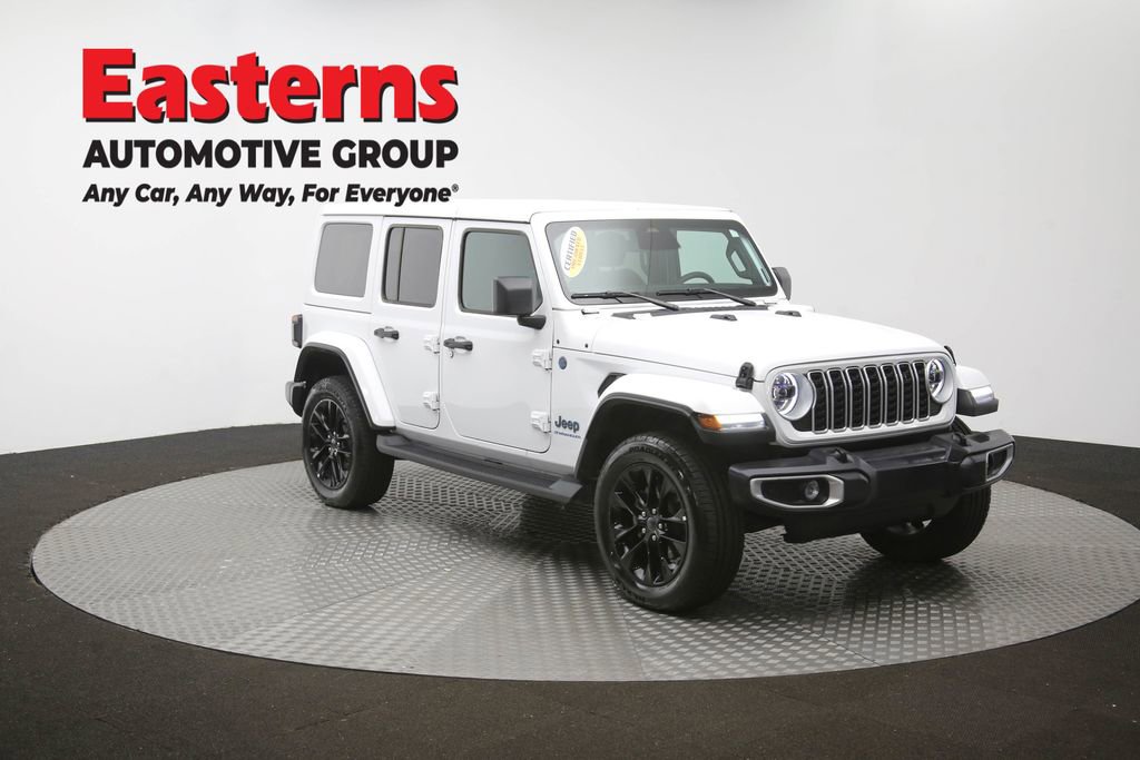 Used 2025 Jeep Wrangler Unlimited Sahara AWD/4WD image 45