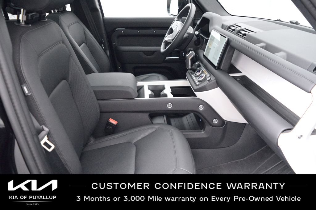Used 2025 Land Rover Defender 110 S image 16