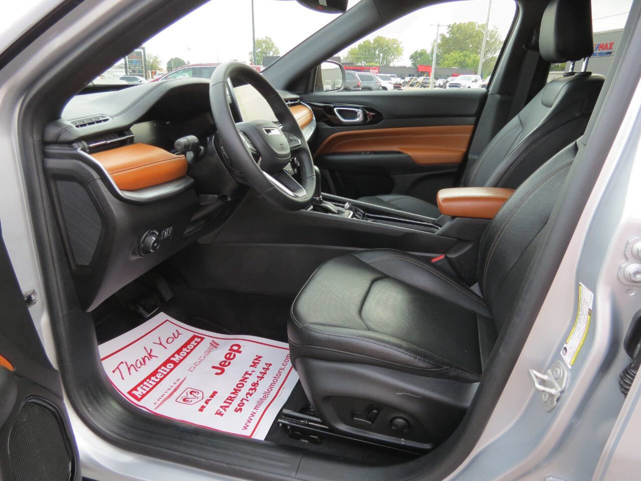 Used 2024 Jeep Compass Limited w/ Elite Group image 7