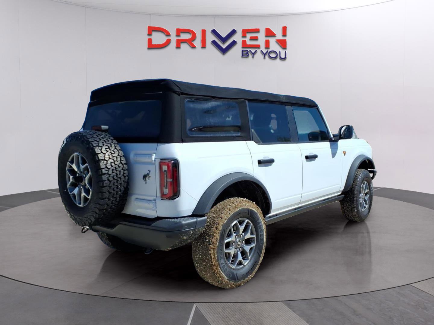 Used 2021 Ford Bronco Badlands image 5