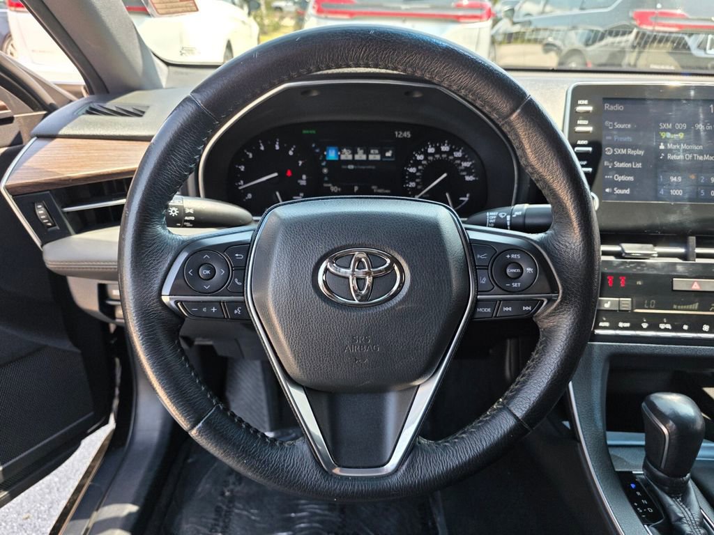 Used 2021 Toyota Avalon XLE w/ Moonroof Package image 26