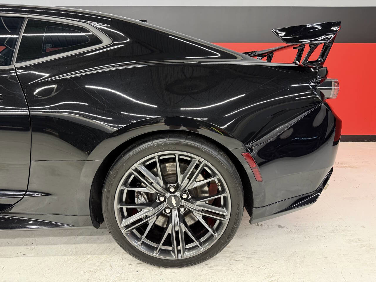 Used 2018 Chevrolet Camaro ZL1 RWD image 16