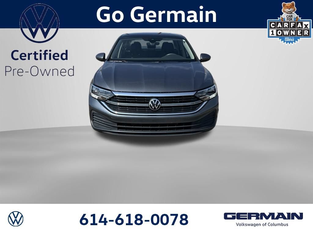 Used 2023 Volkswagen Jetta SE w/ Panoramic Sunroof Package FWD image 11