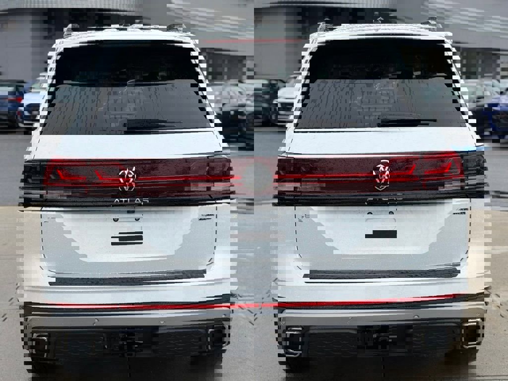 New 2026 Volkswagen Atlas Peak Edition image 12