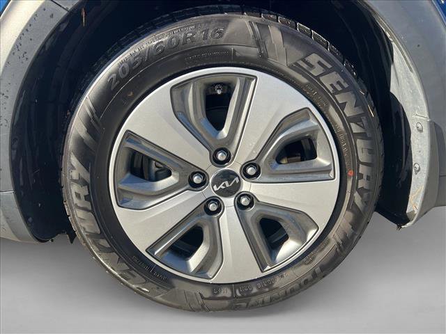 Used 2022 Kia Niro LX image 26