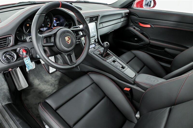 Used 2019 Porsche 911 Speedster RWD image 16