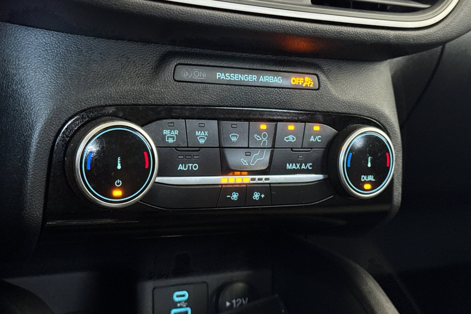 Used 2022 Ford Escape SE AWD/4WD image 18
