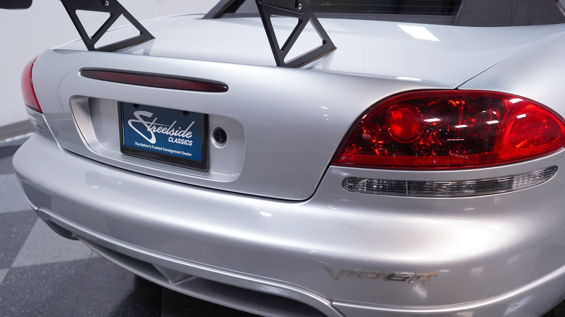 Used 2005 Dodge Viper SRT-10 image 23