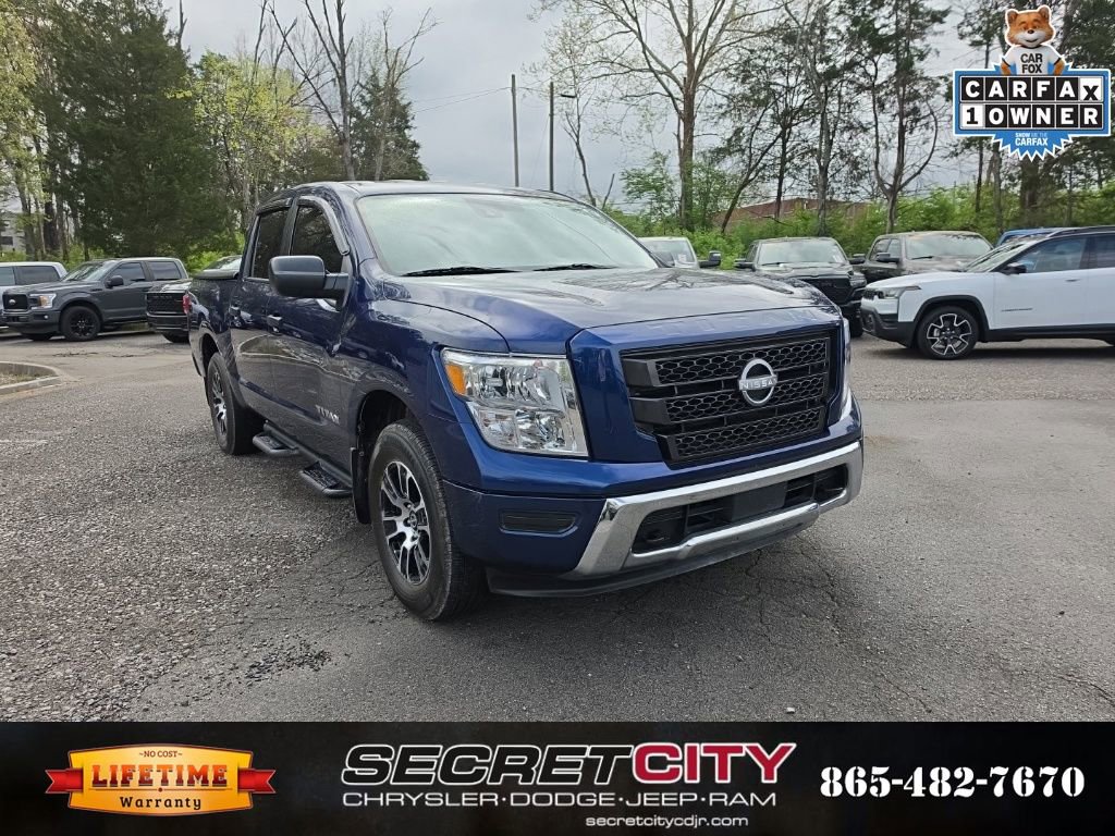 Used 2023 Nissan Titan SV w/ Accessory Utility Package image 3