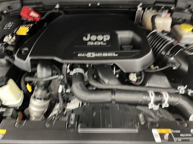 Used 2021 Jeep Wrangler Unlimited Rubicon AWD/4WD image 39