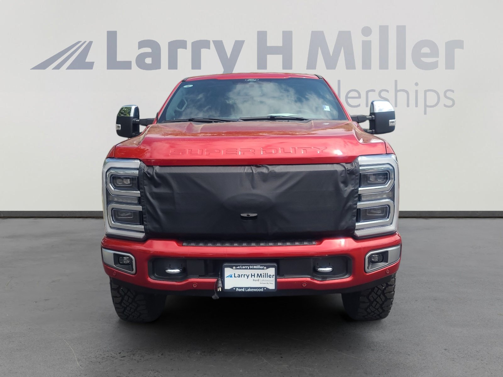 Certified 2024 Ford F350 Platinum w/ Tremor Off-Road Package AWD/4WD image 8