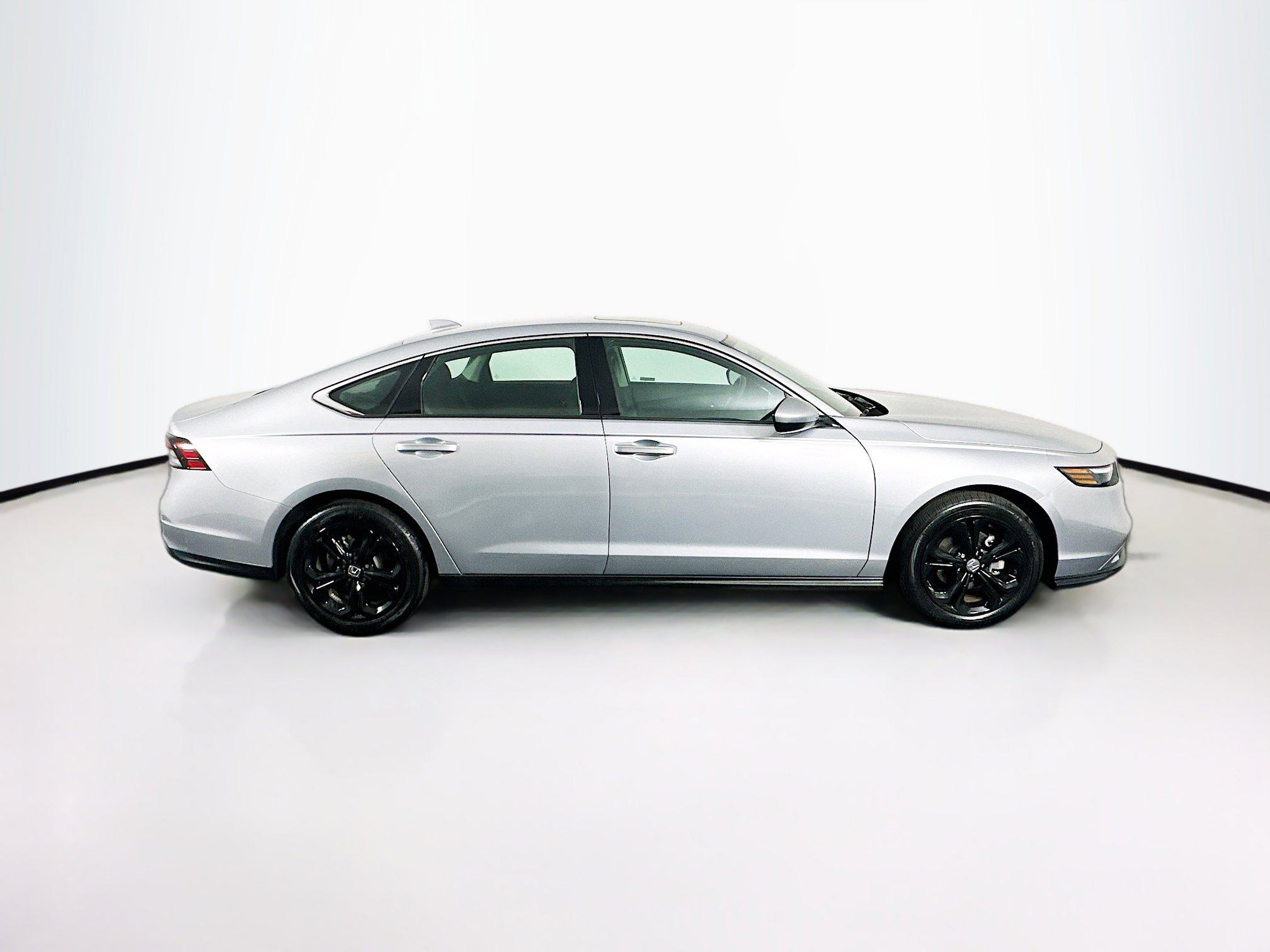 Used 2024 Honda Accord EX image 10