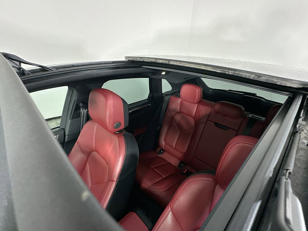 New 2025 Porsche Macan image 14
