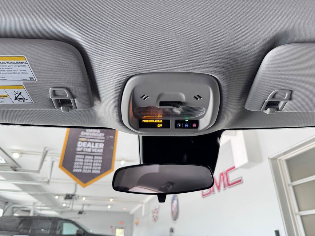 Certified 2025 Chevrolet Trax LT w/ LT Convenience Package image 22