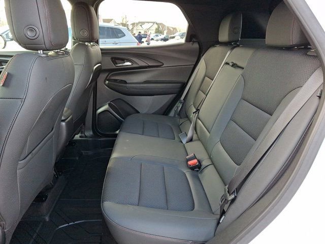 Used 2023 Chevrolet TrailBlazer RS w/ Convenience Package FWD image 13