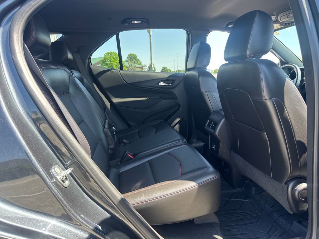 Used 2022 Chevrolet Equinox RS w/ RS Leather Package FWD image 13