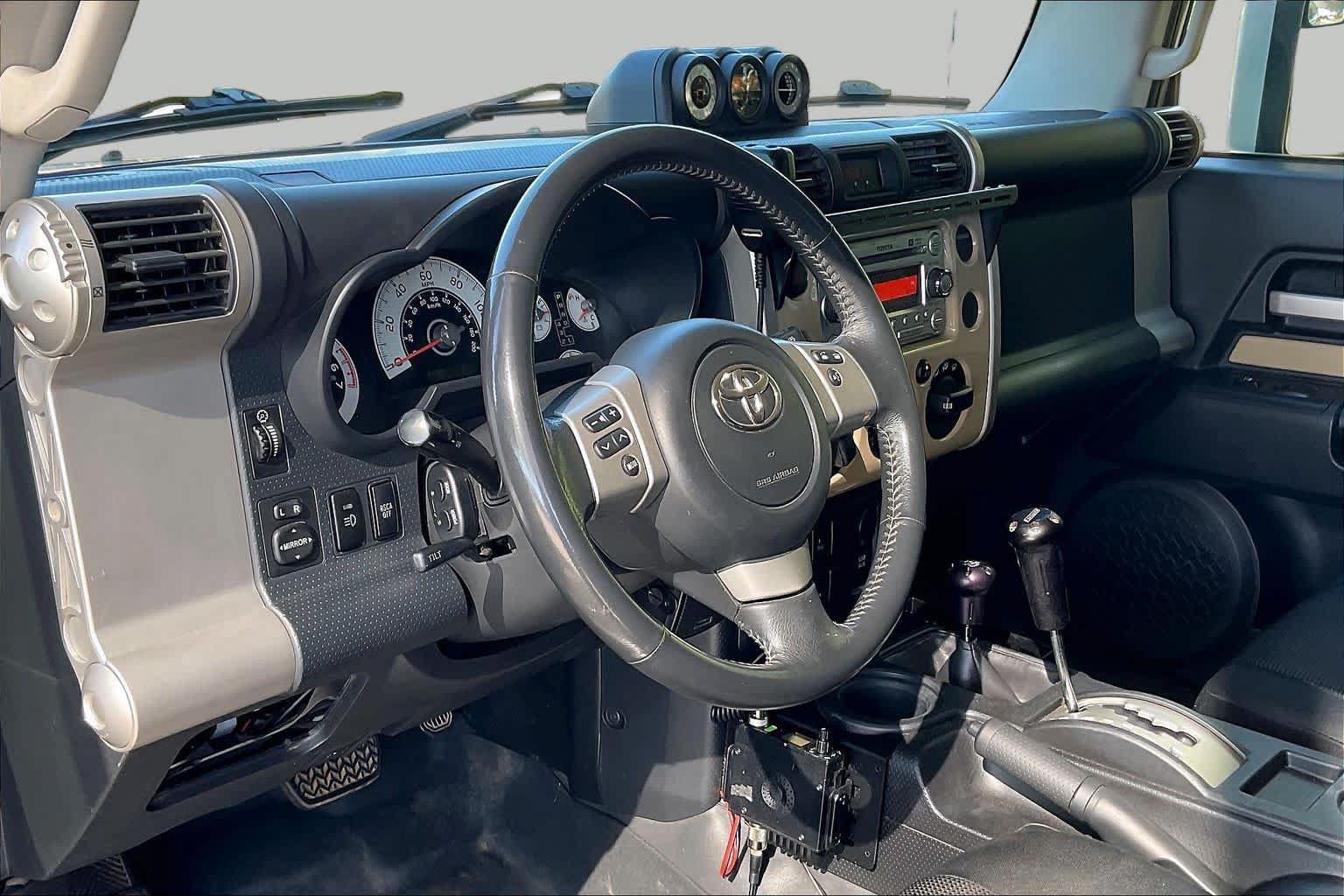 Used 2011 Toyota FJ Cruiser 4WD w/ Upgrade Pkg image 17