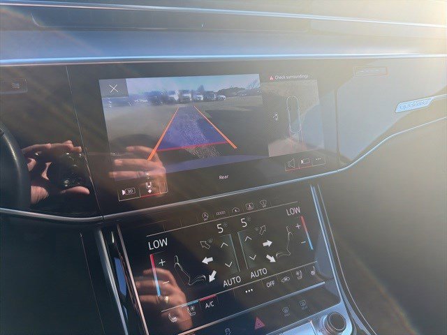 Used 2022 Audi A8 L 3.0T image 5