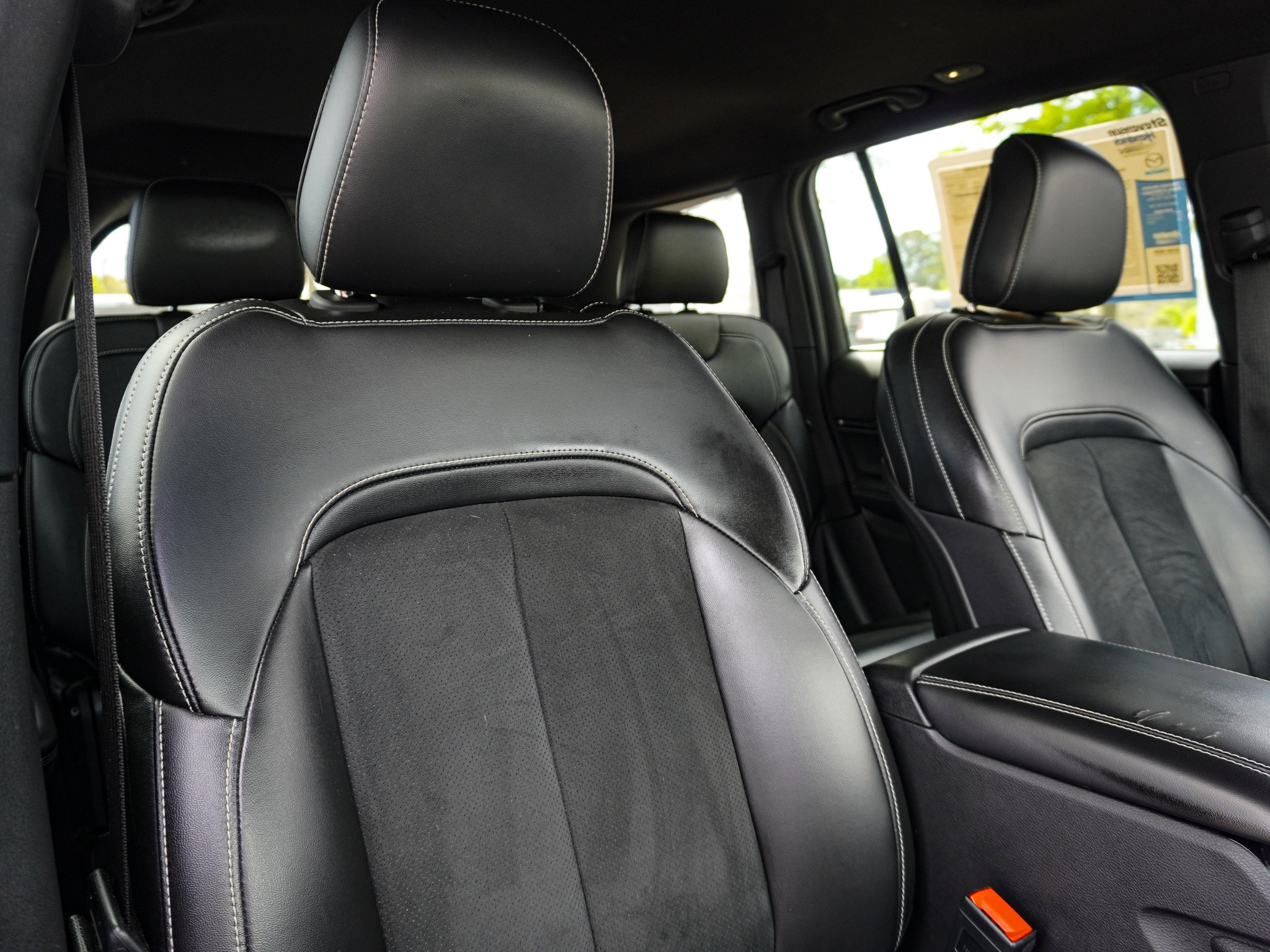 Used 2023 Jeep Grand Cherokee Altitude image 35