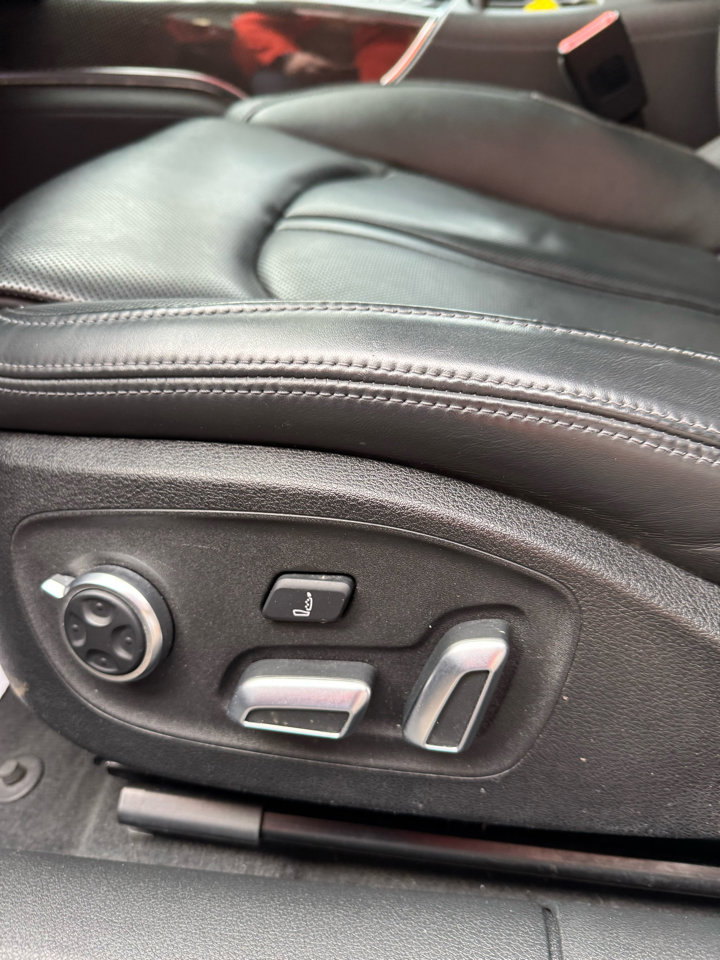 Used 2016 Audi S6 Prestige w/ Prestige Package image 8