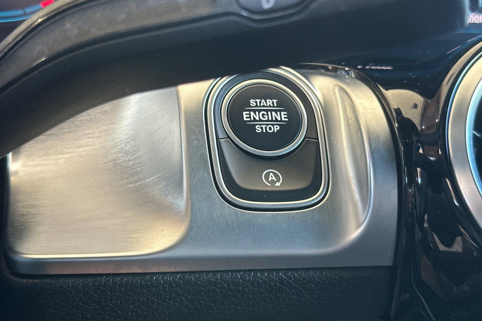 Used 2021 Mercedes-Benz GLB 250 4MATIC image 18