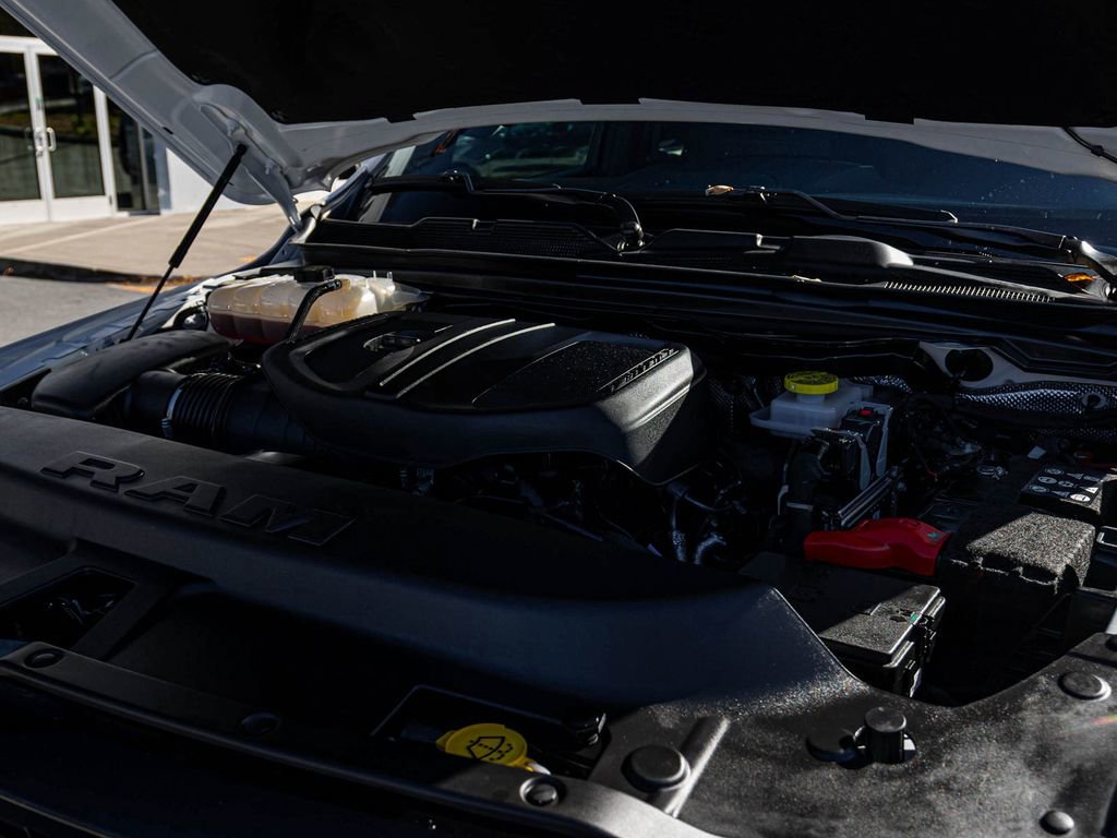 Used 2025 RAM 1500 Big Horn AWD/4WD image 33