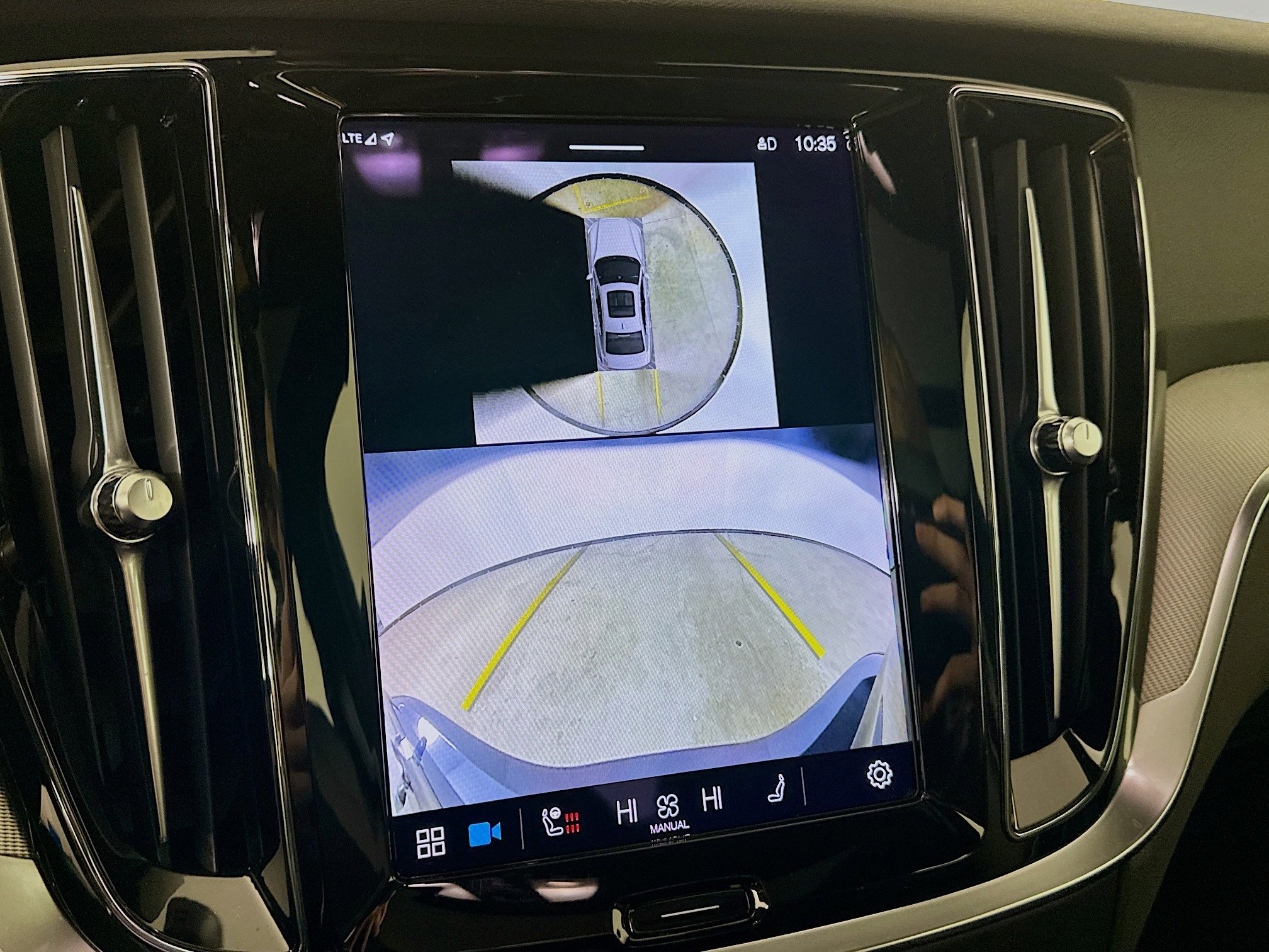 Used 2024 Volvo S60 T8 Plus w/ Climate Package image 23