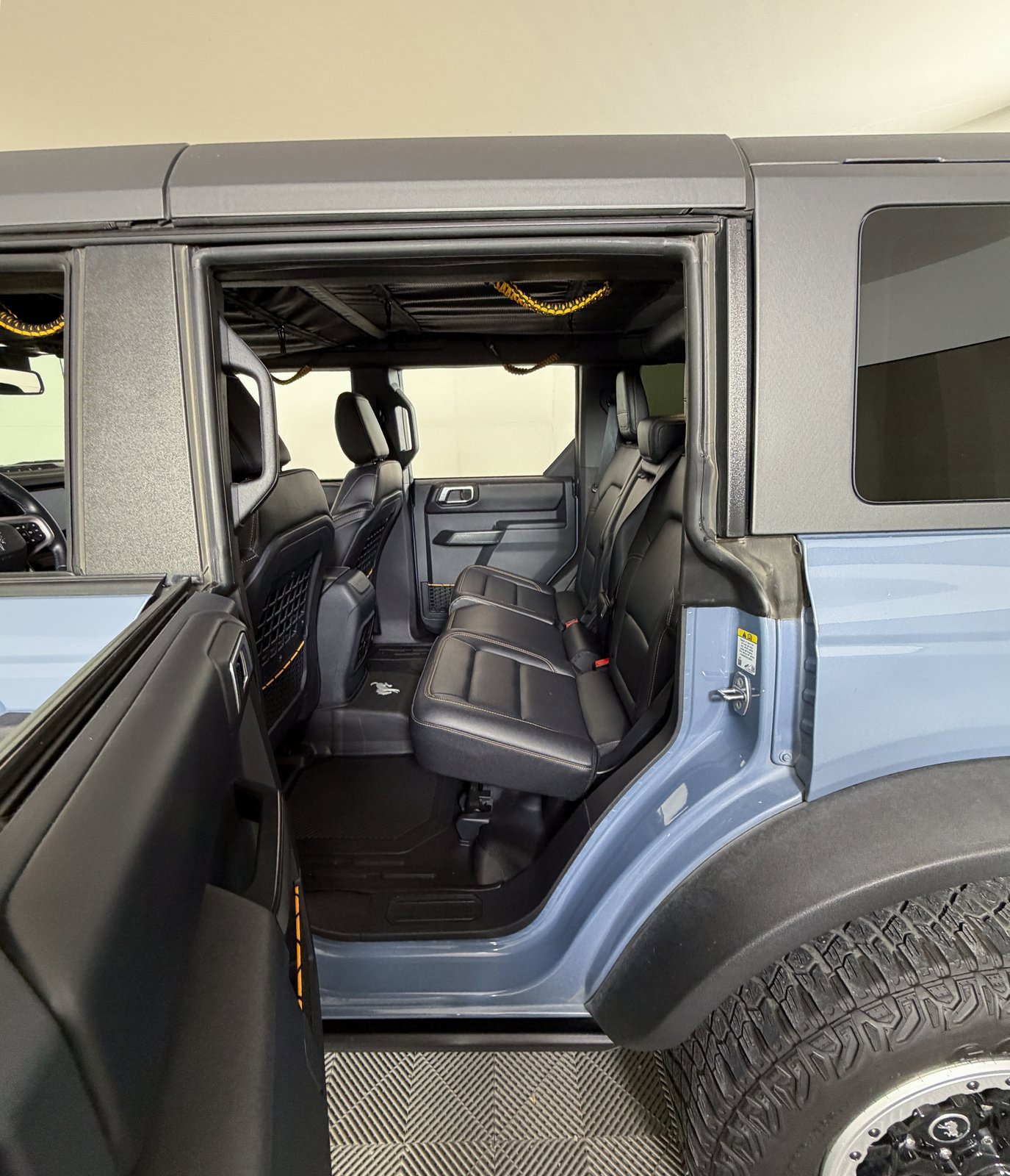 Used 2024 Ford Bronco Badlands image 8