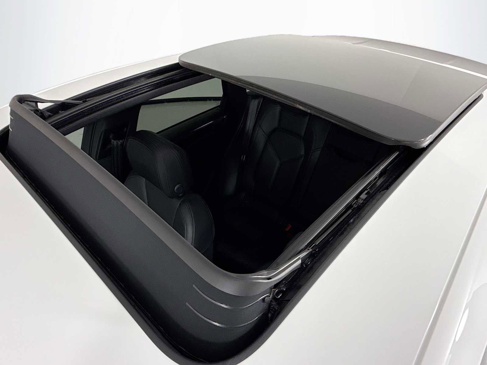 New 2026 Porsche Macan image 23