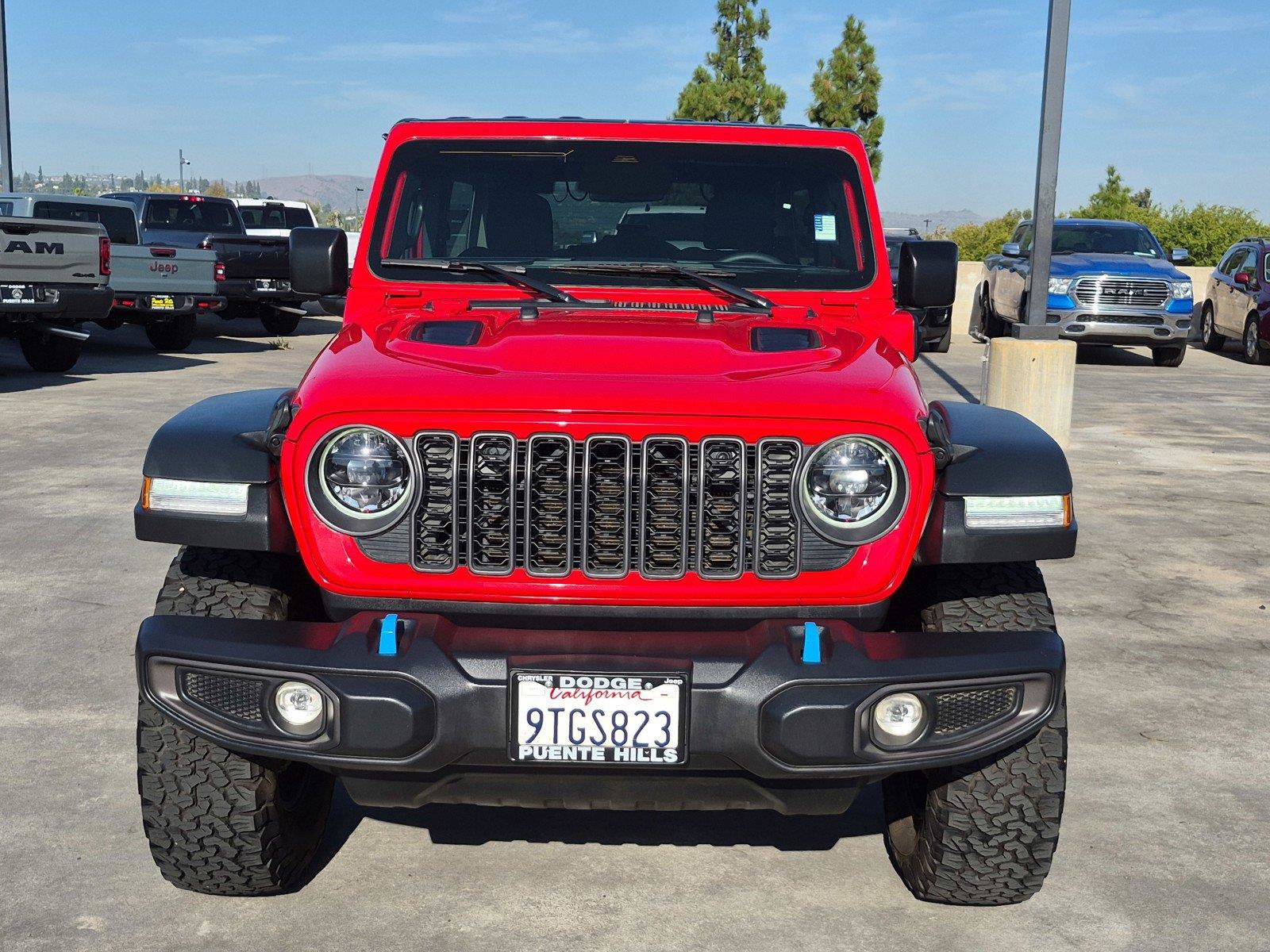 Certified 2025 Jeep Wrangler Unlimited Rubicon 4xe w/ Convenience Group AWD/4WD image 3
