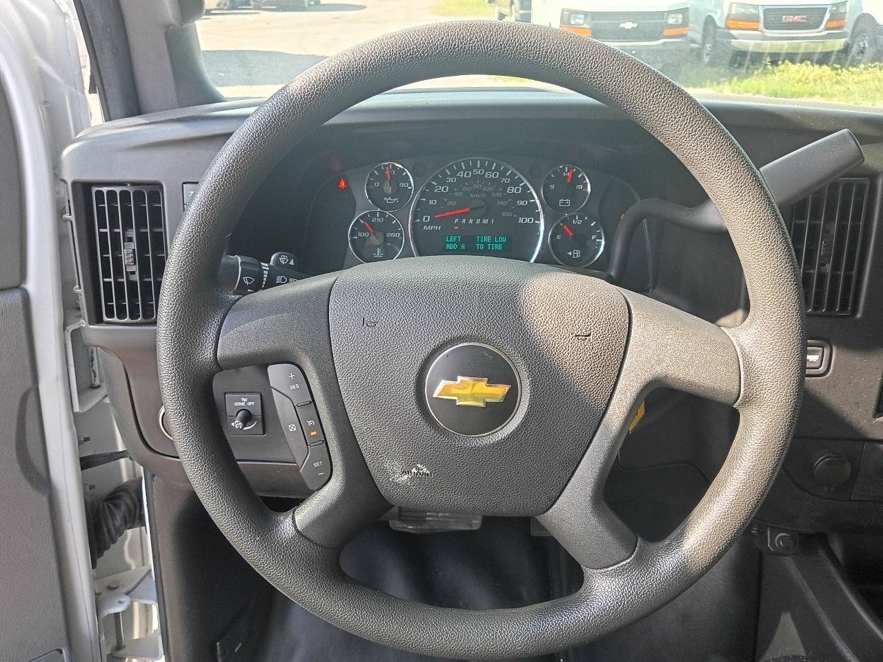 Used 2019 Chevrolet Express 3500 LS RWD image 10