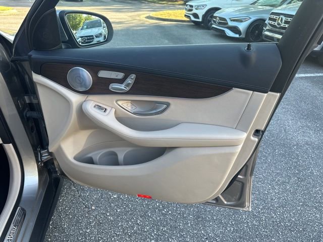 Used 2020 Mercedes-Benz GLC 300 4MATIC image 19