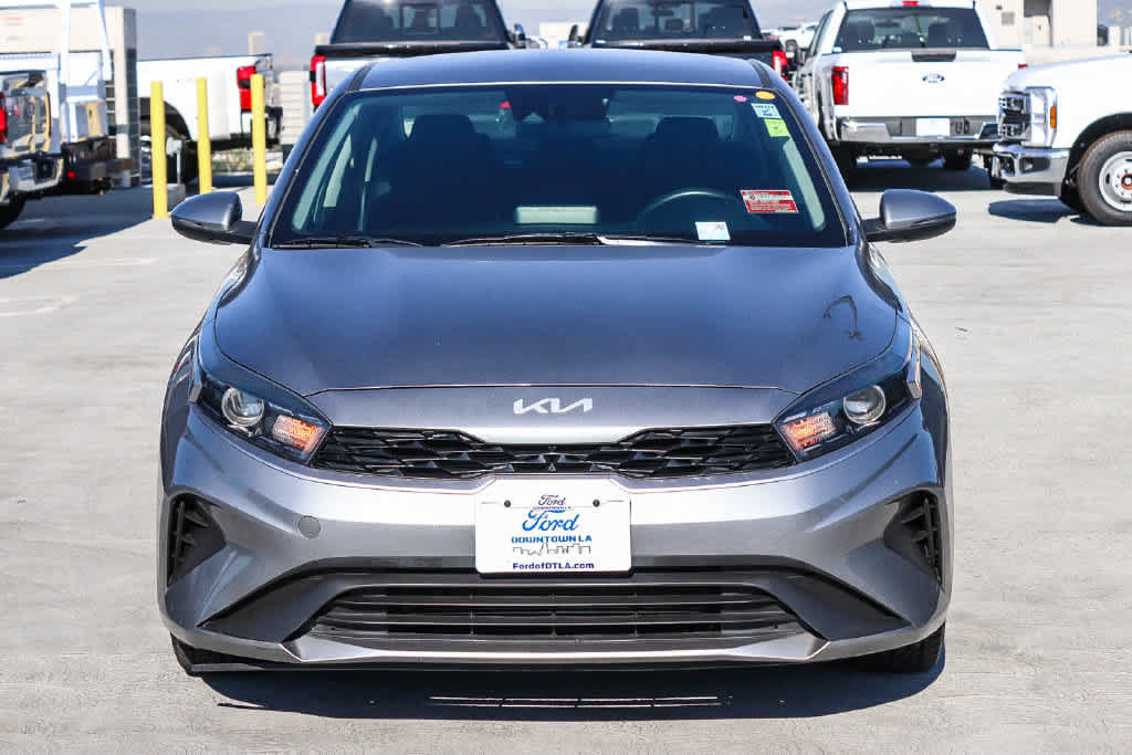 Used 2023 Kia Forte LXS w/ LXS Technology Package FWD image 2