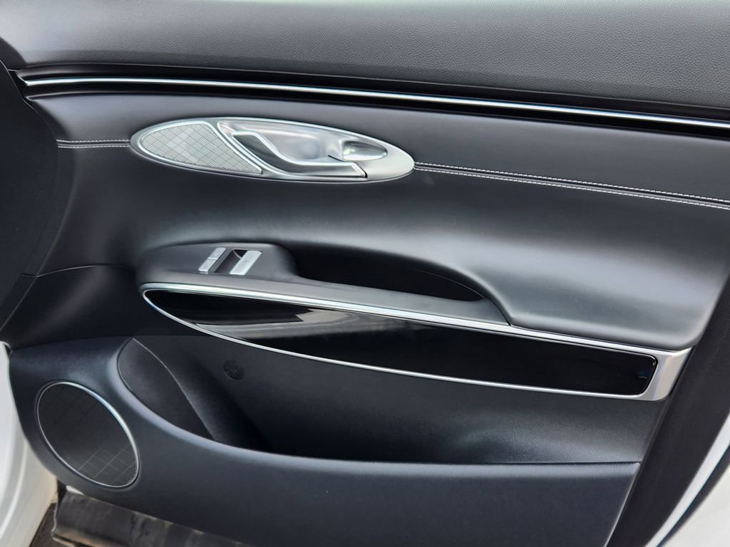 Used 2025 Genesis GV70 2.5T image 15