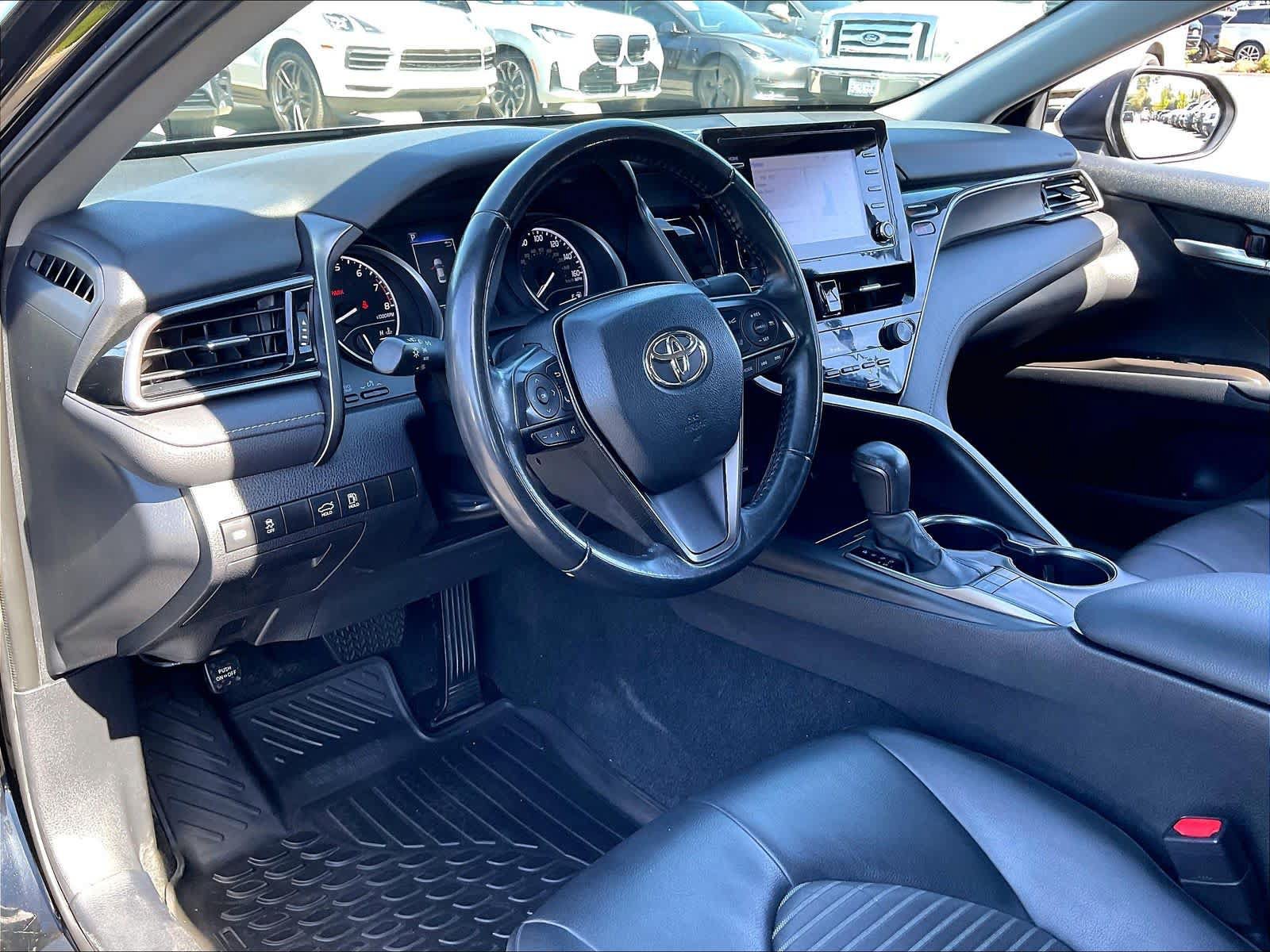 Used 2024 Toyota Camry SE FWD image 14