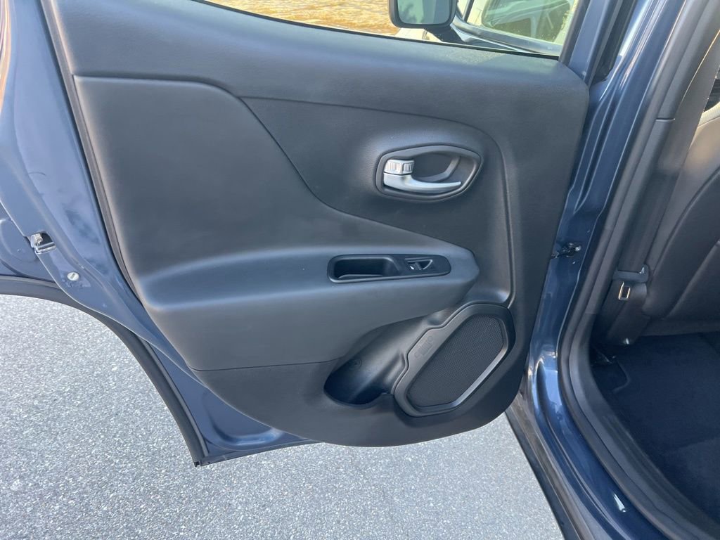 Certified 2020 Jeep Renegade Limited image 39