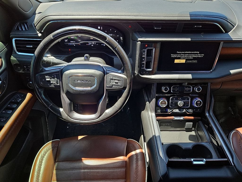 Used 2023 GMC Yukon Denali Ultimate AWD/4WD image 21