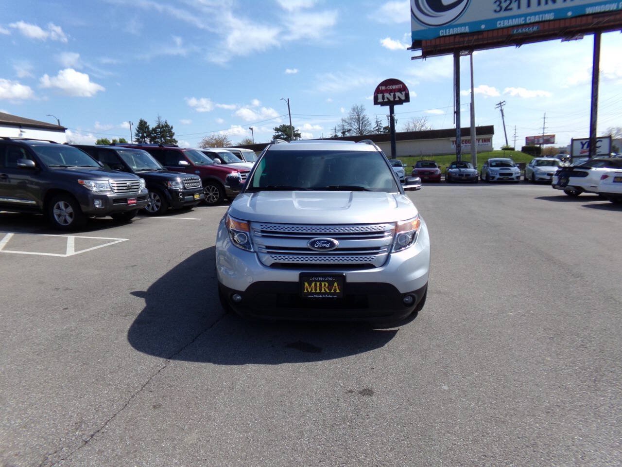 Used 2013 Ford Explorer XLT FWD image 2