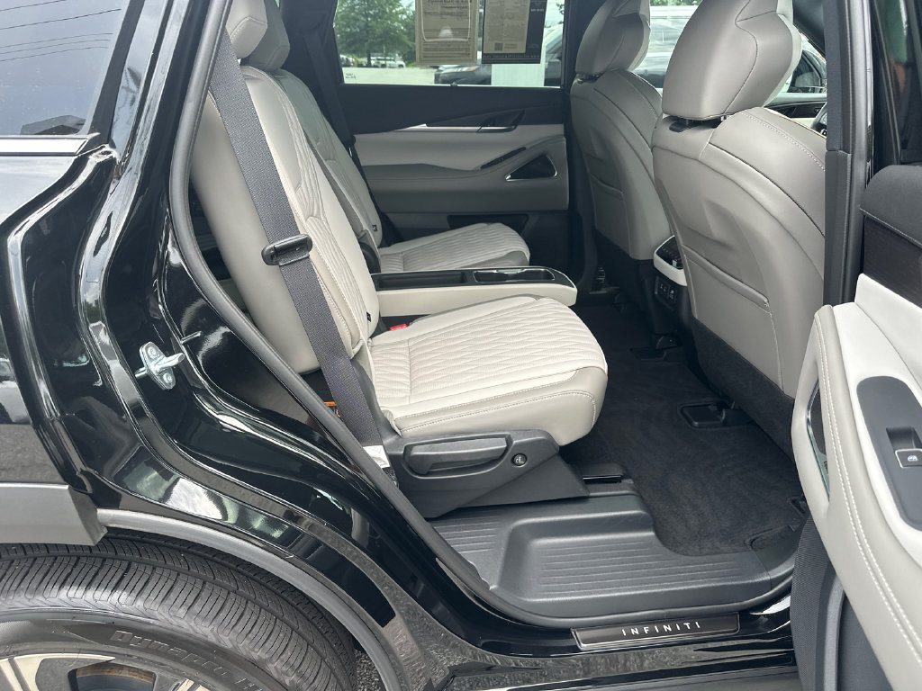 Used 2026 INFINITI QX60 Autograph w/ Dark Cargo Package AWD/4WD image 13