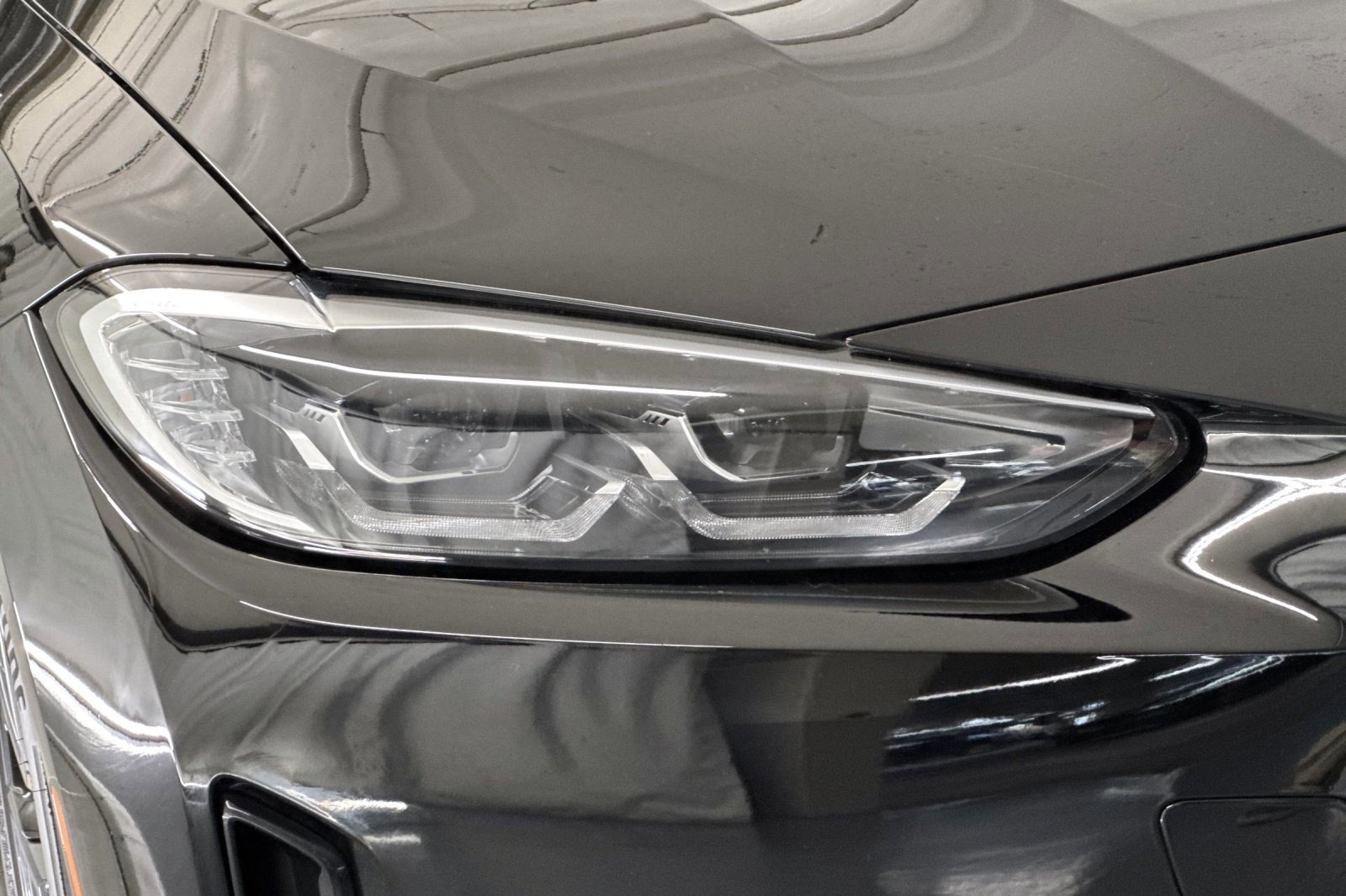 Used 2023 BMW i4 eDrive35 w/ Premium Package RWD image 10