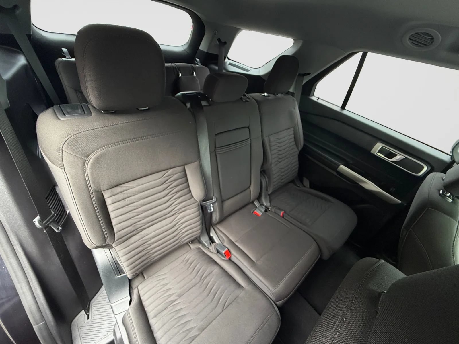 Used 2021 Ford Explorer XLT AWD/4WD image 19