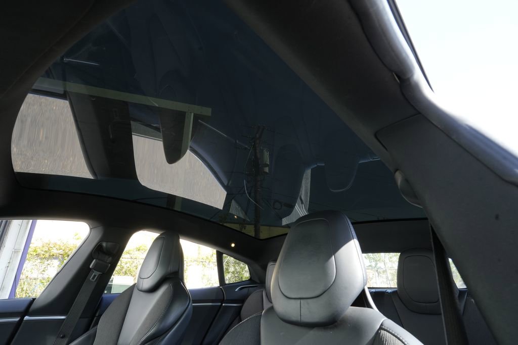 Used 2017 Tesla Model S 75 RWD image 17