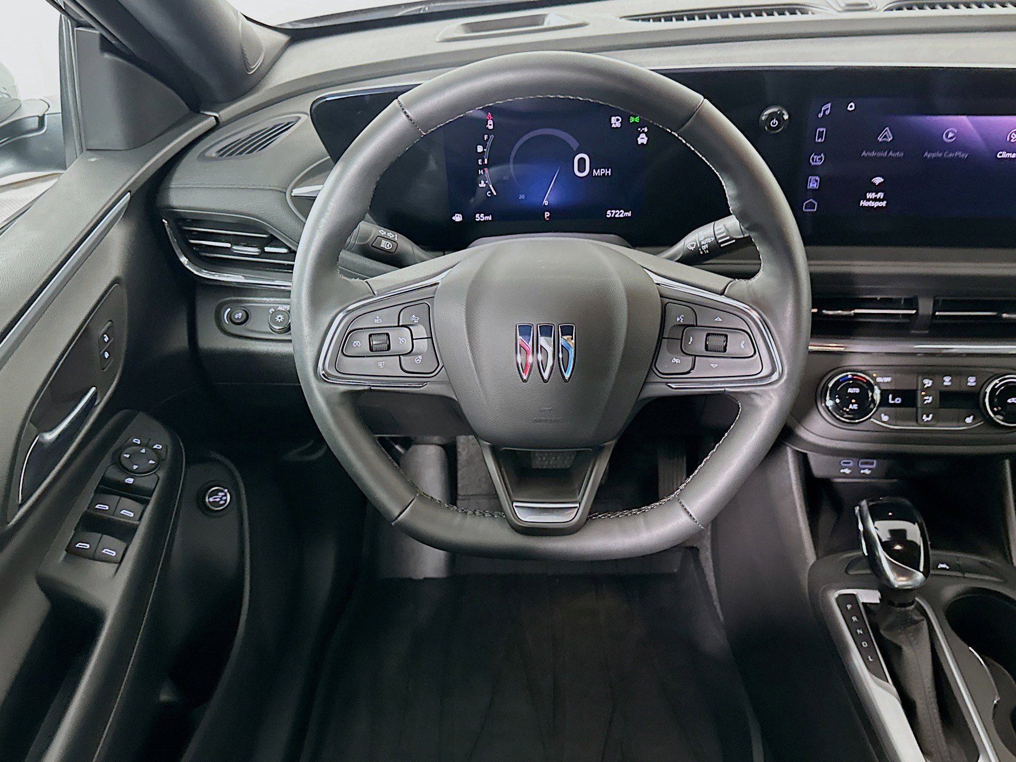 Used 2025 Buick Envista Preferred w/ Convenience I Package image 17