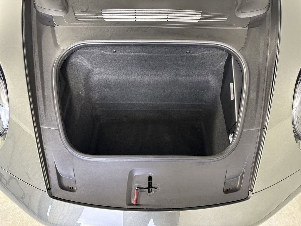 Certified 2024 Porsche 911 Carrera GTS RWD image 21