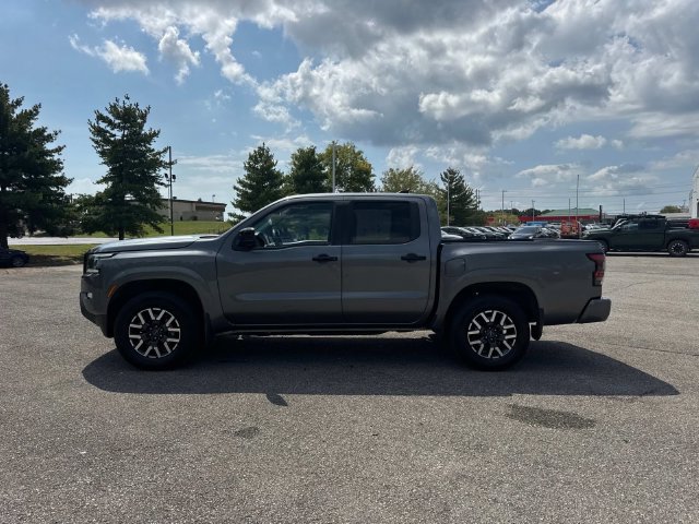 Used 2024 Nissan Frontier SL AWD/4WD image 8