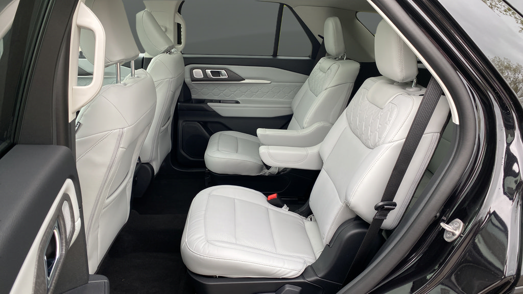 New 2026 Ford Explorer Platinum w/ LUX Leather Package AWD/4WD image 20